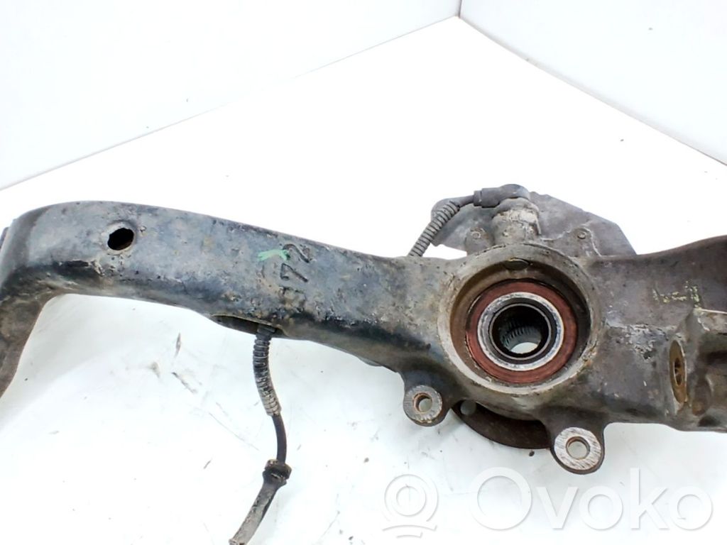 Mangueta de dirección de rueda delantera   8D0407257AL