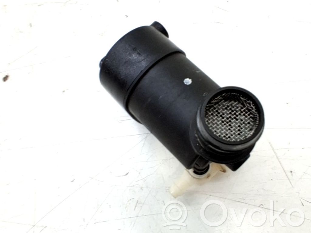 Windscreen/windshield washer pump   985102W500