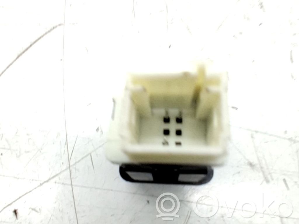 Opel Crossland X Botón interruptor de luz de peligro 