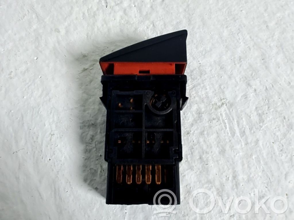 Comutator lumini pericol   9379017100