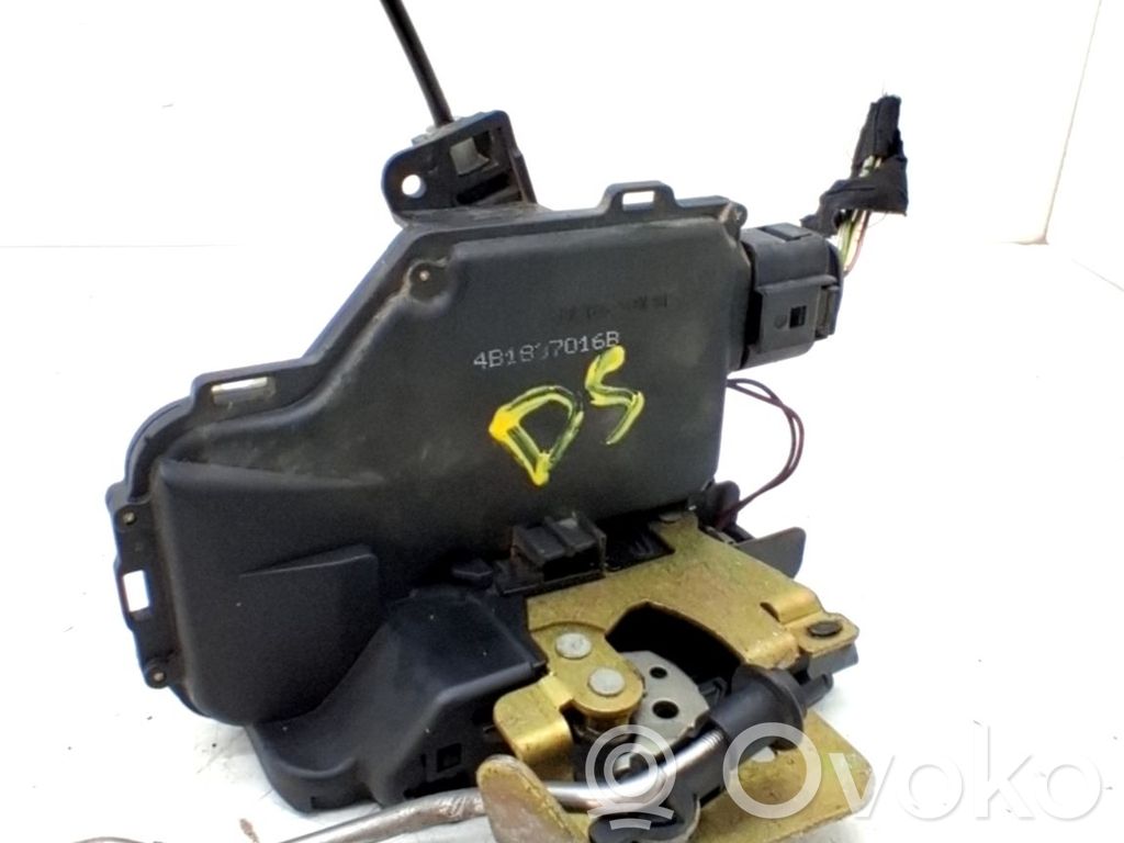 Audi A6 S6 C5 4B Serratura portiera anteriore