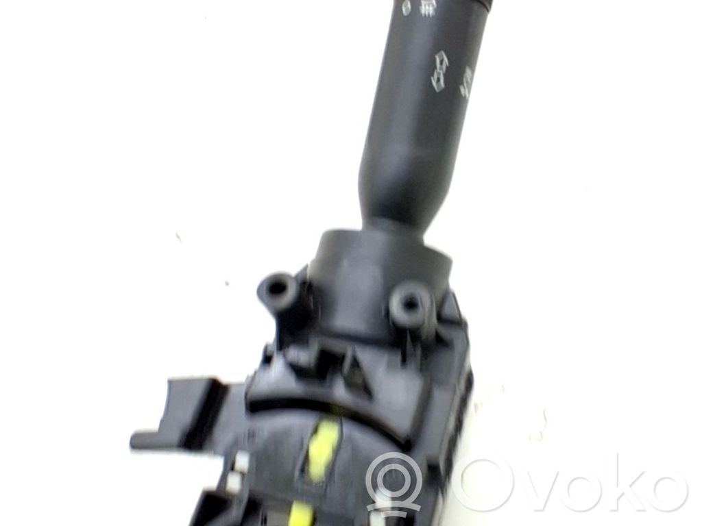 KIA Picanto Butoane/comutatoare pe volan 