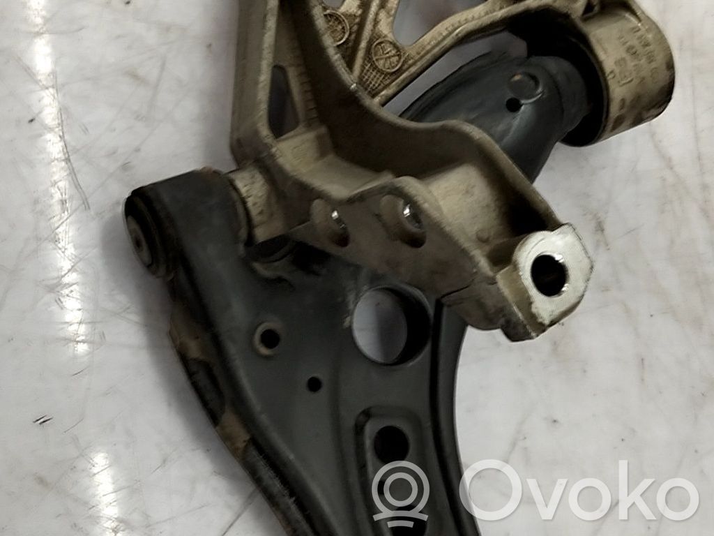 Volkswagen Polo Braccio di controllo sospensione anteriore inferiore/braccio oscillante