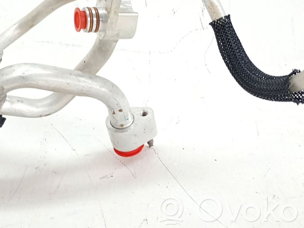 Opel Astra L Cuplaj/manșon flexibil A/C 