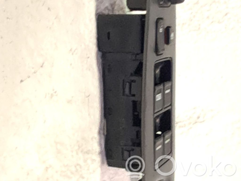 Interruptor del elevalunas eléctrico   35750SEAG11