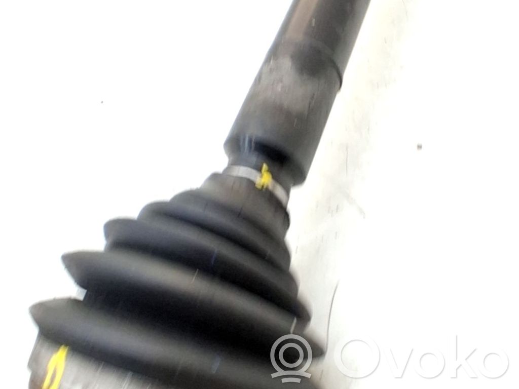 Etuvetoakseli   3Q0407272AB