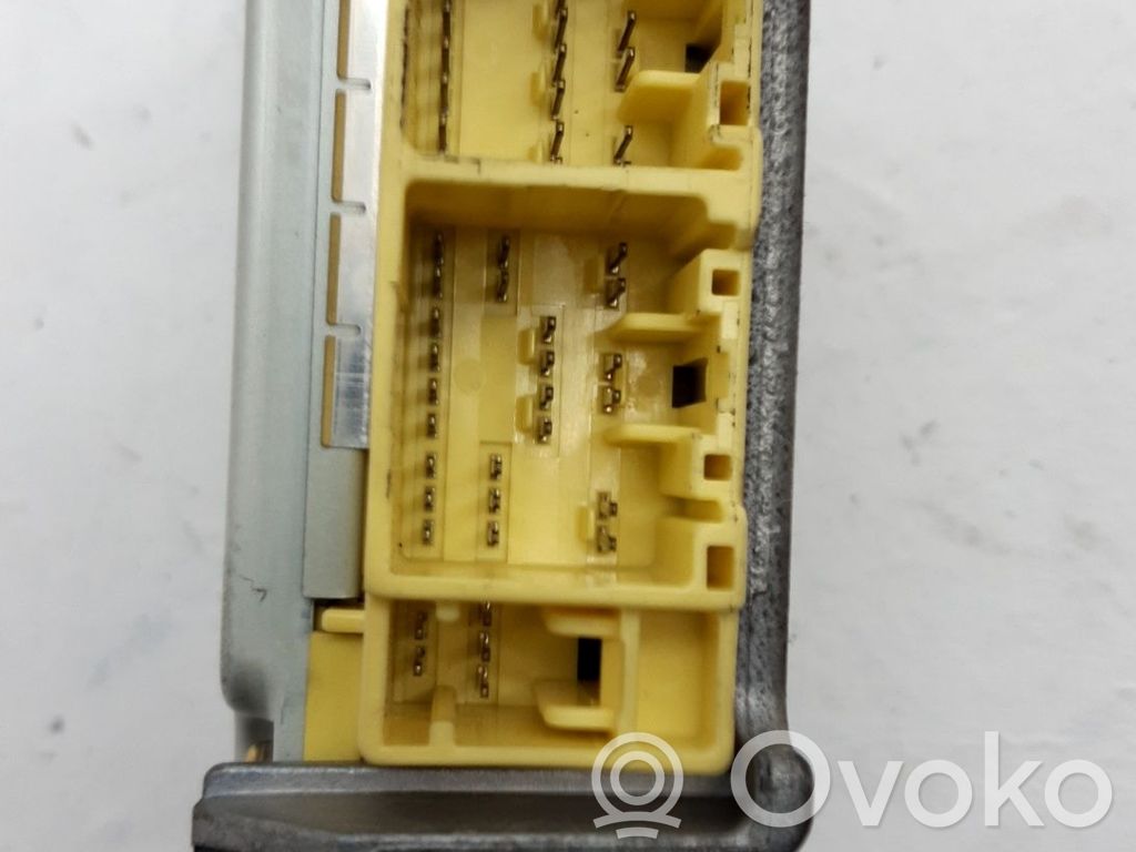 Airbag control unit/module   MR472692
