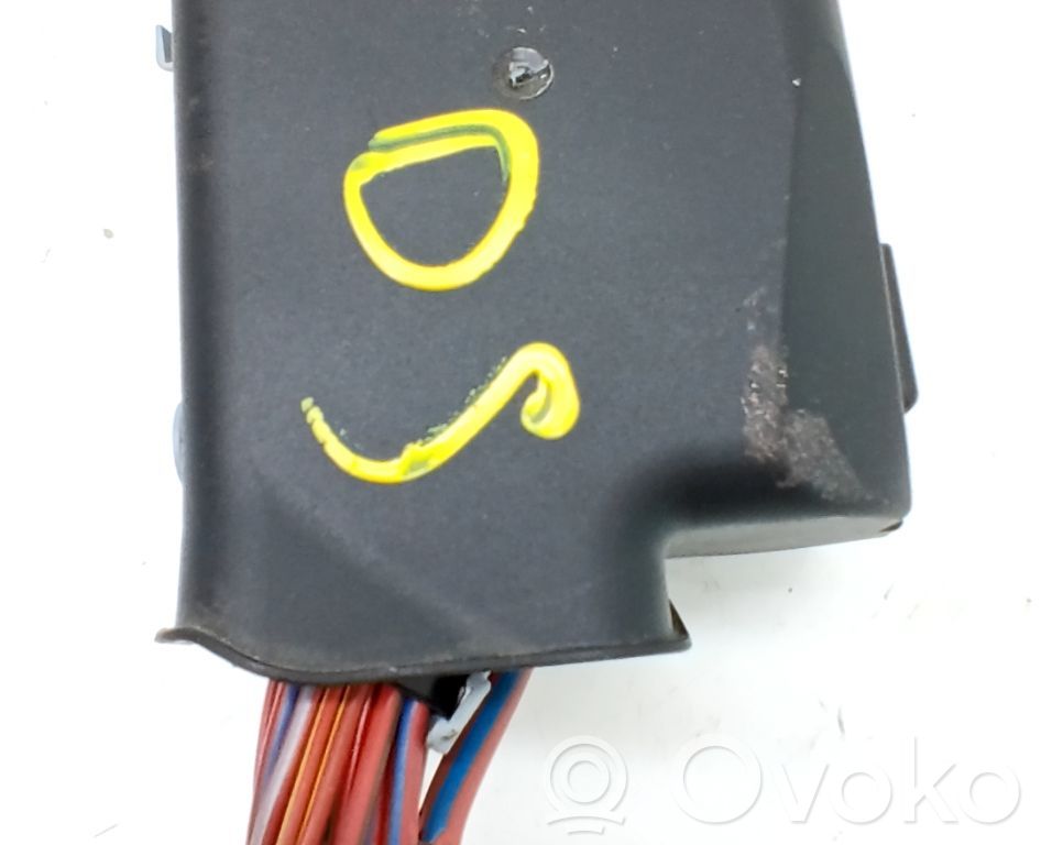 Opel Astra J Módulo de fusible 