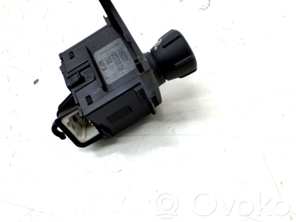Boutons / interrupteurs volant   8200206738