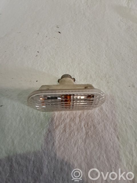 Front fender indicator light   1336185,4M5A13K309AA
