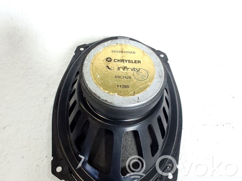 Jeep Grand Cherokee WL Etuoven kaiutin