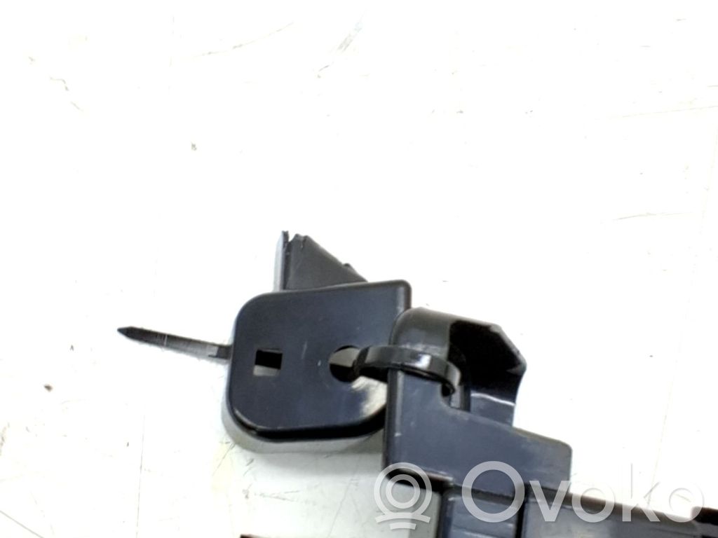 Botón interruptor de luz de peligro   93600J7000WK
