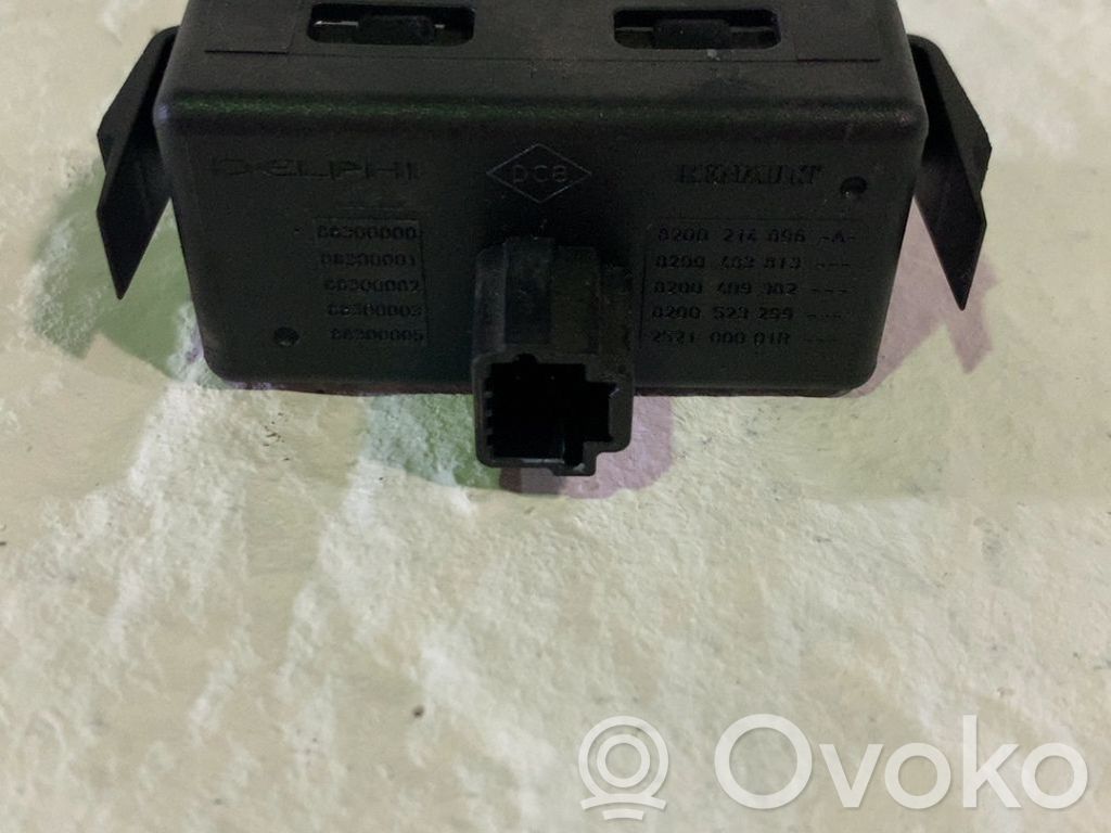 Botón interruptor de luz de peligro   252103766R