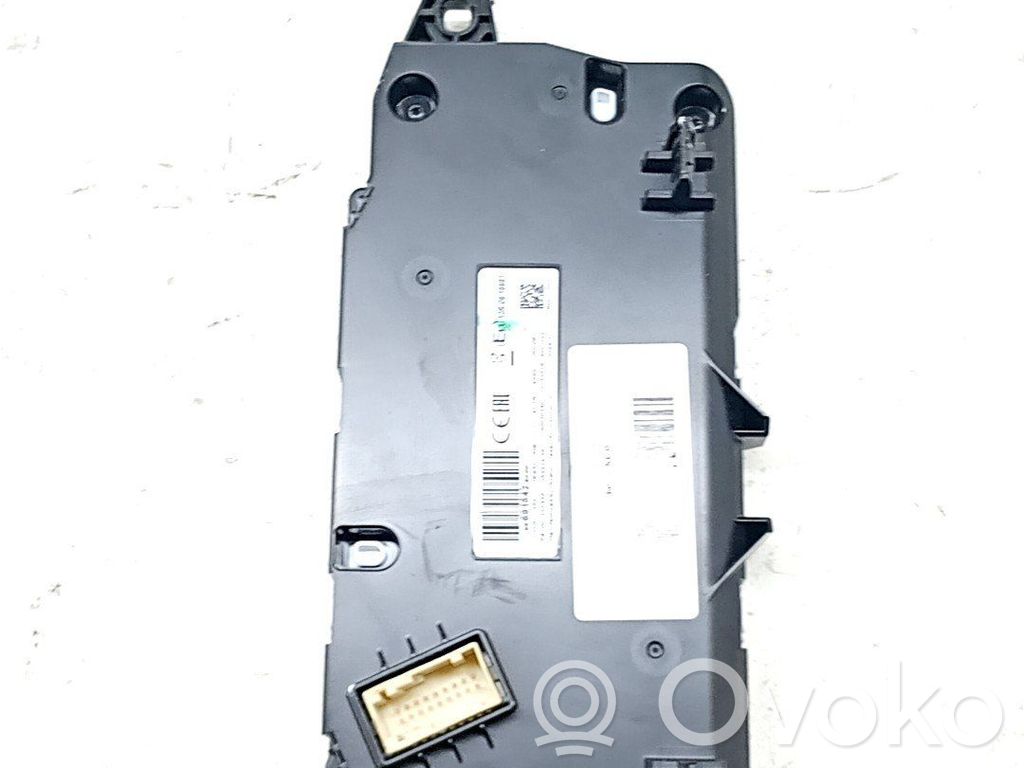 Geschwindigkeitsmesser Cockpit   9869154280