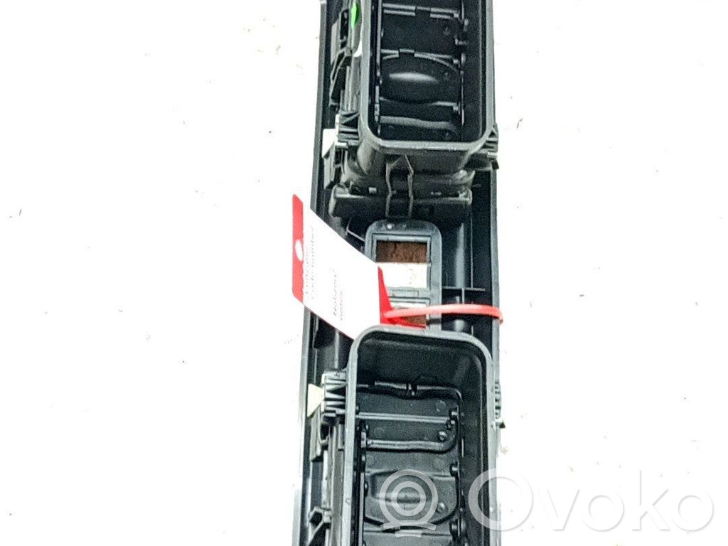Fiat Doblo III Rejilla de ventilación central del panel