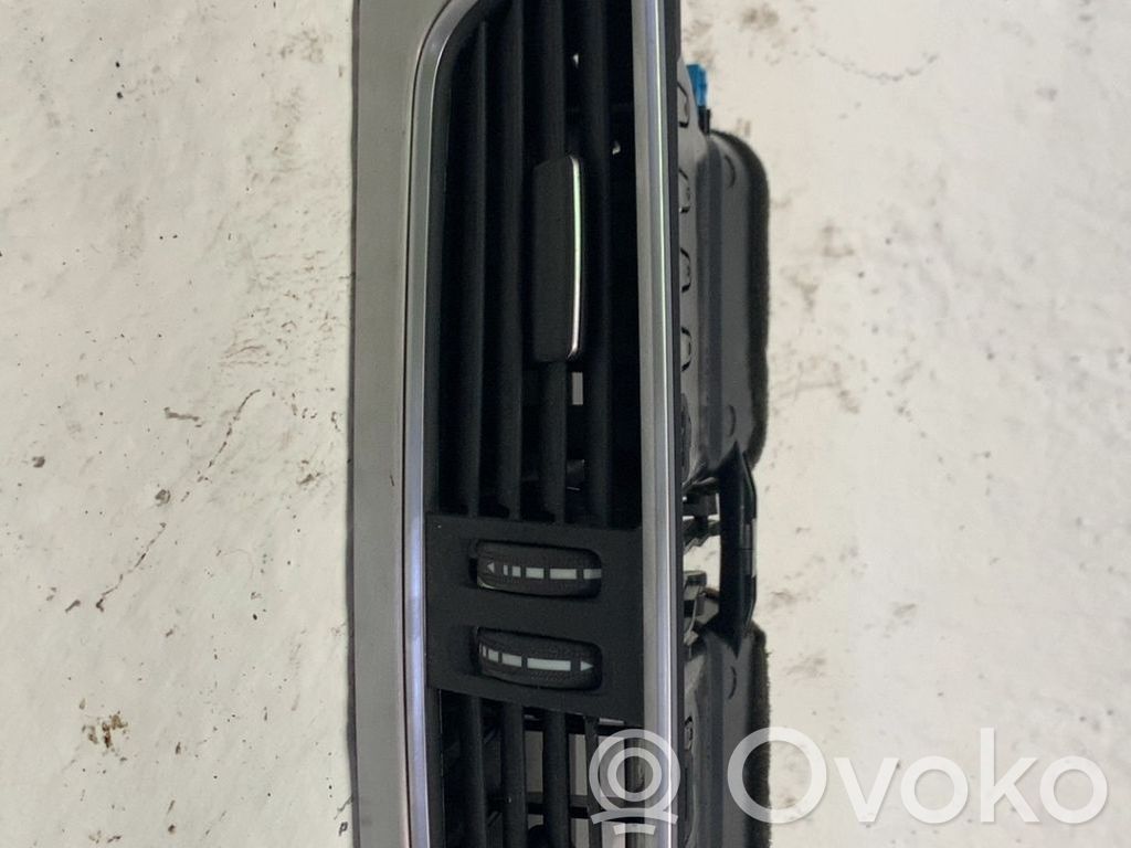 Mercedes-Benz C W203 Dysze / Kratki nawiewu deski rozdzielczej 