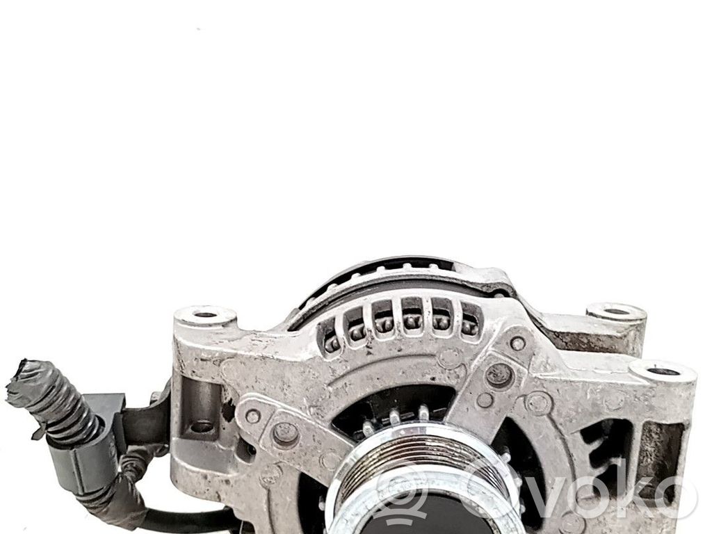 Toyota Avensis T270 Generator/alternator 