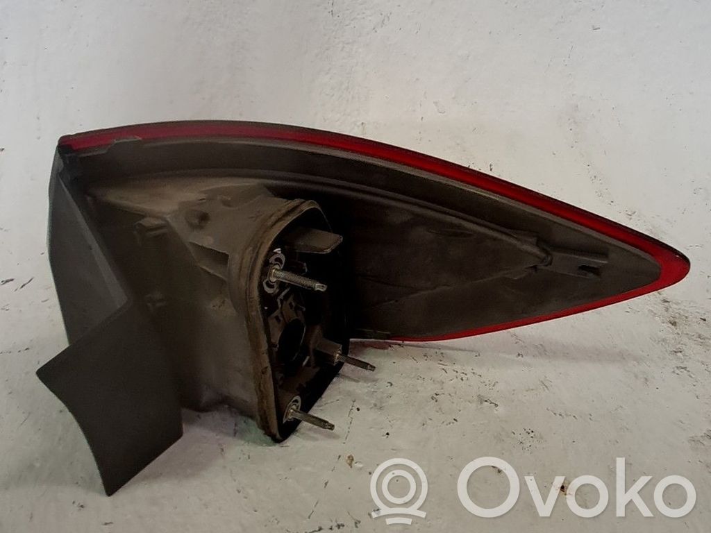 Ford Mondeo MK IV Takavalon polttimo 