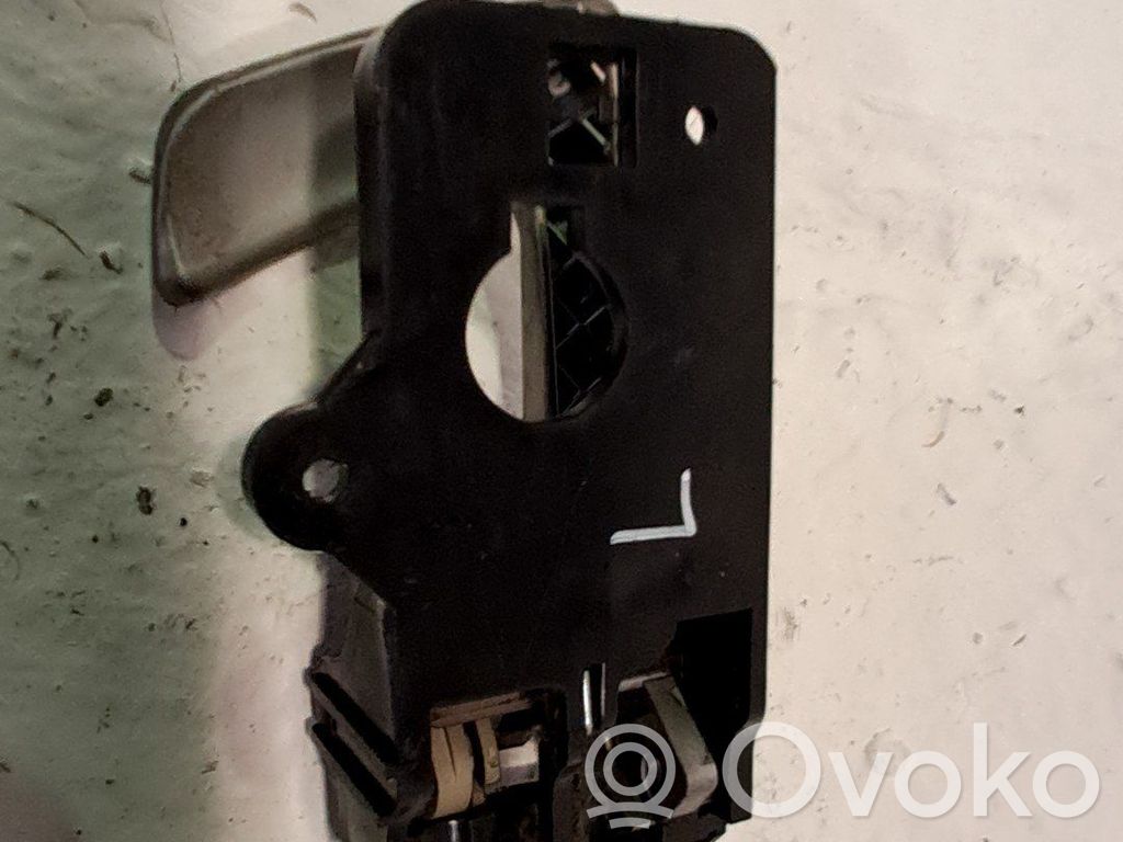 Manecilla interna de puerta corredera   826102B010J9