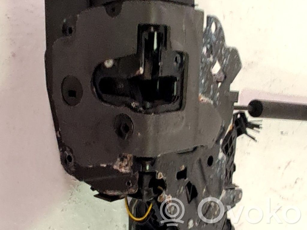 Cerradura de puerta trasera   T2H17440