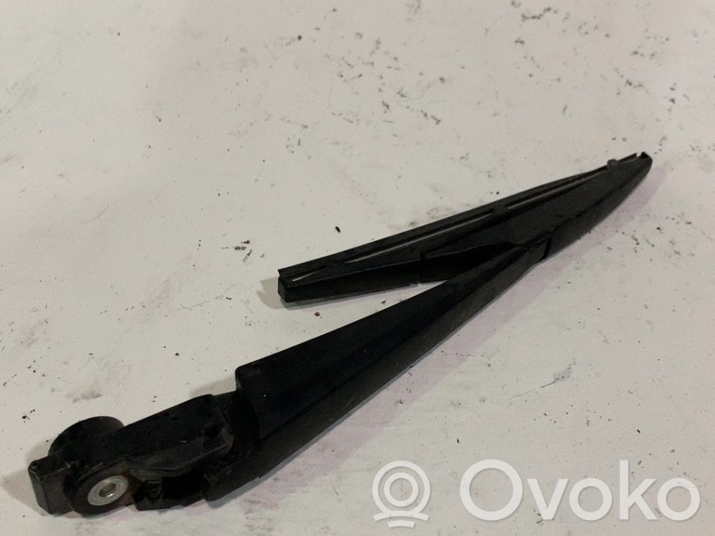 Toyota Corolla E210 E21 Ramię wycieraczki szyby tylnej