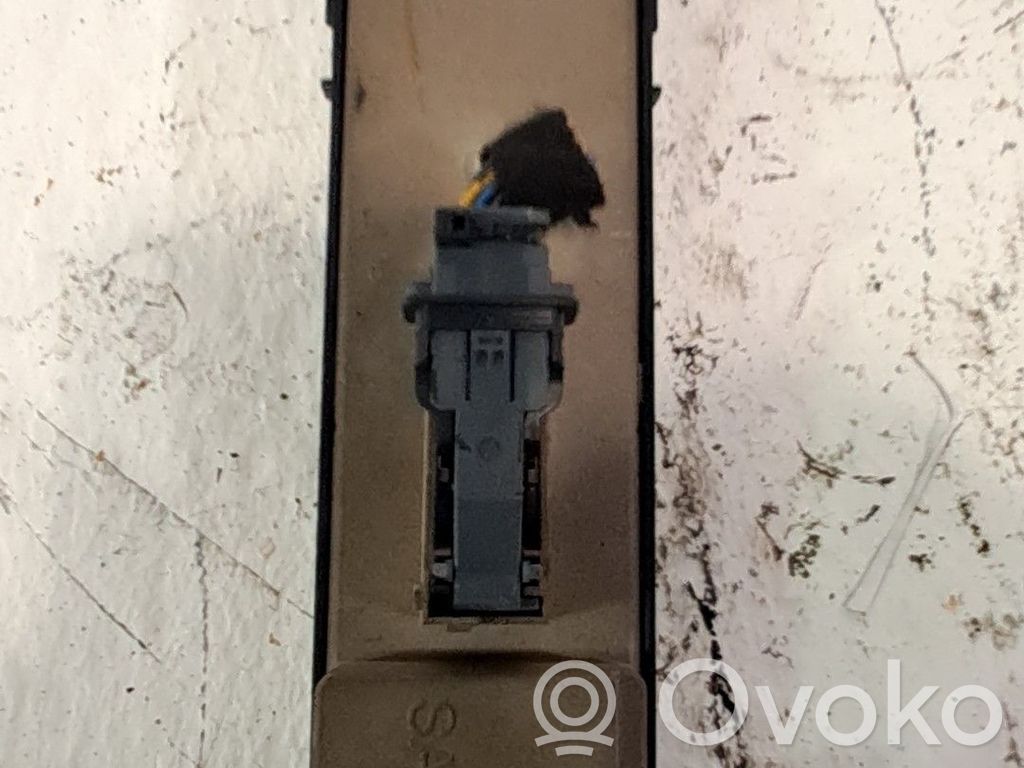 Electric window control switch   12772023