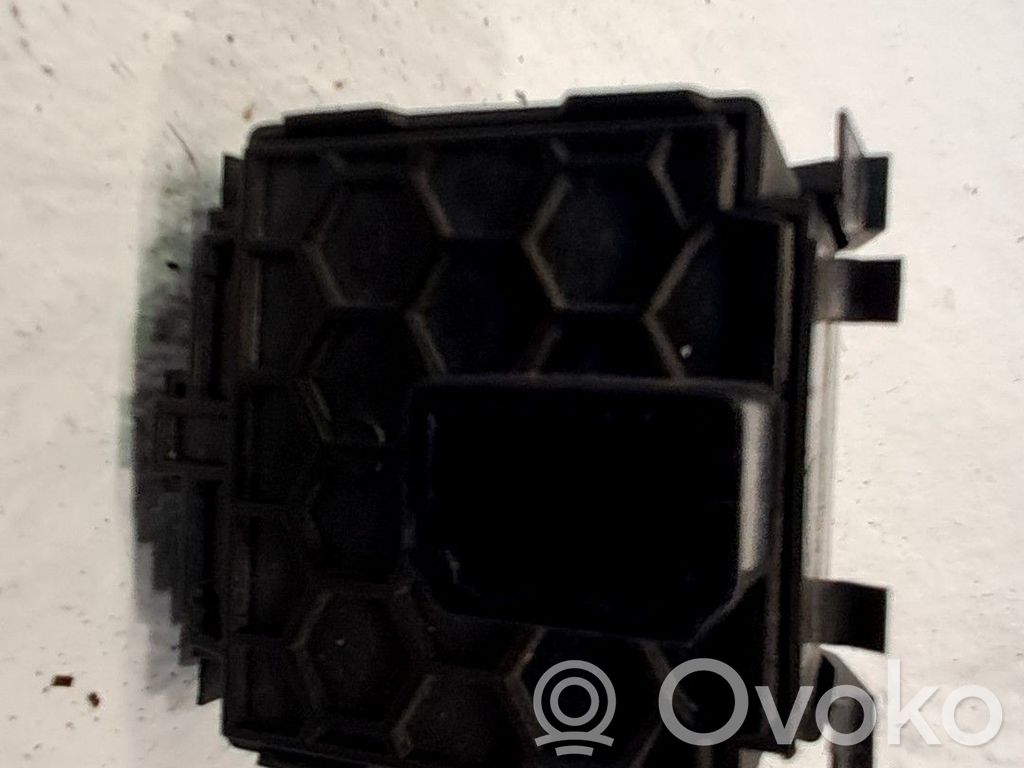 Renault Twingo III Alte comutatoare/butoane 