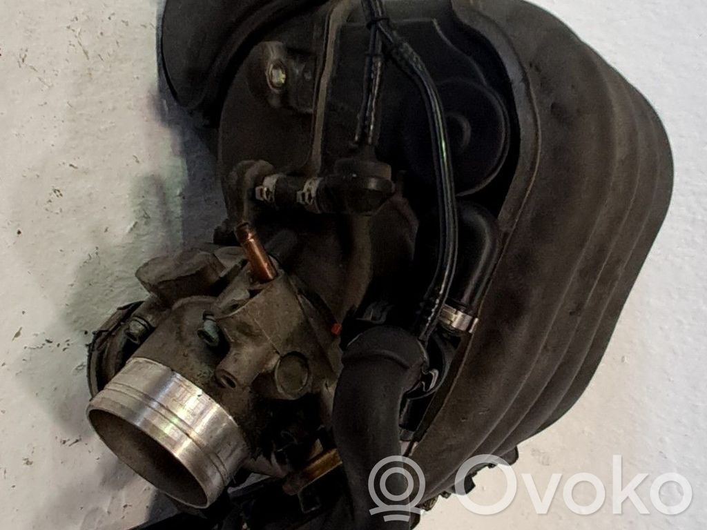 Audi A4 S4 B6 8E 8H Colector de admisión 