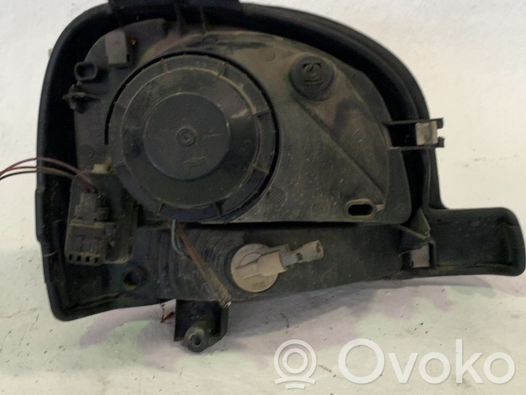 Scheinwerfer   260105328R