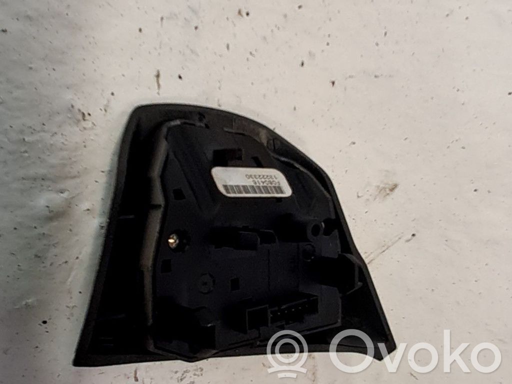 Opel Corsa D Butoane/comutatoare pe volan