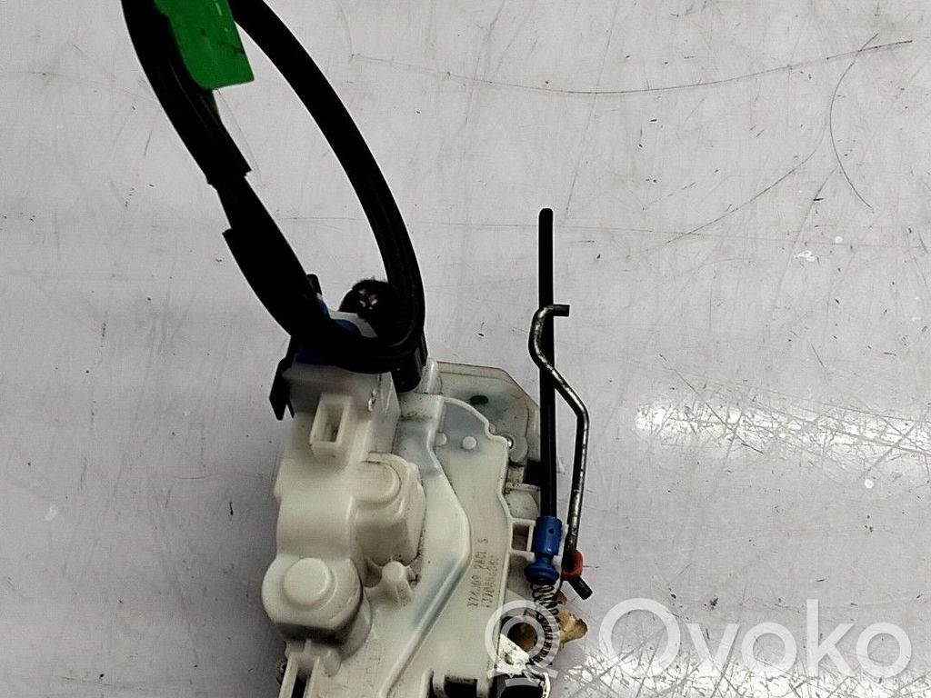 Serrure de porte avant   1674220180