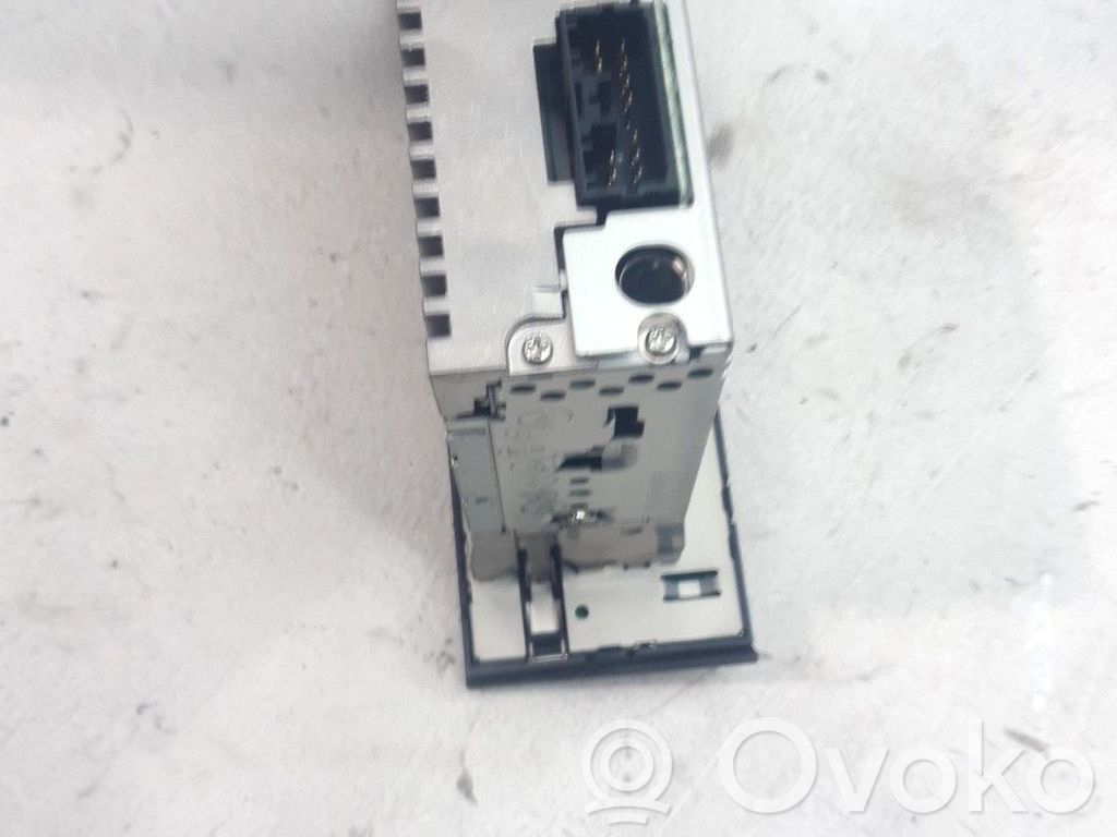 Mitsubishi Colt Unitate principală radio/CD/DVD/GPS 