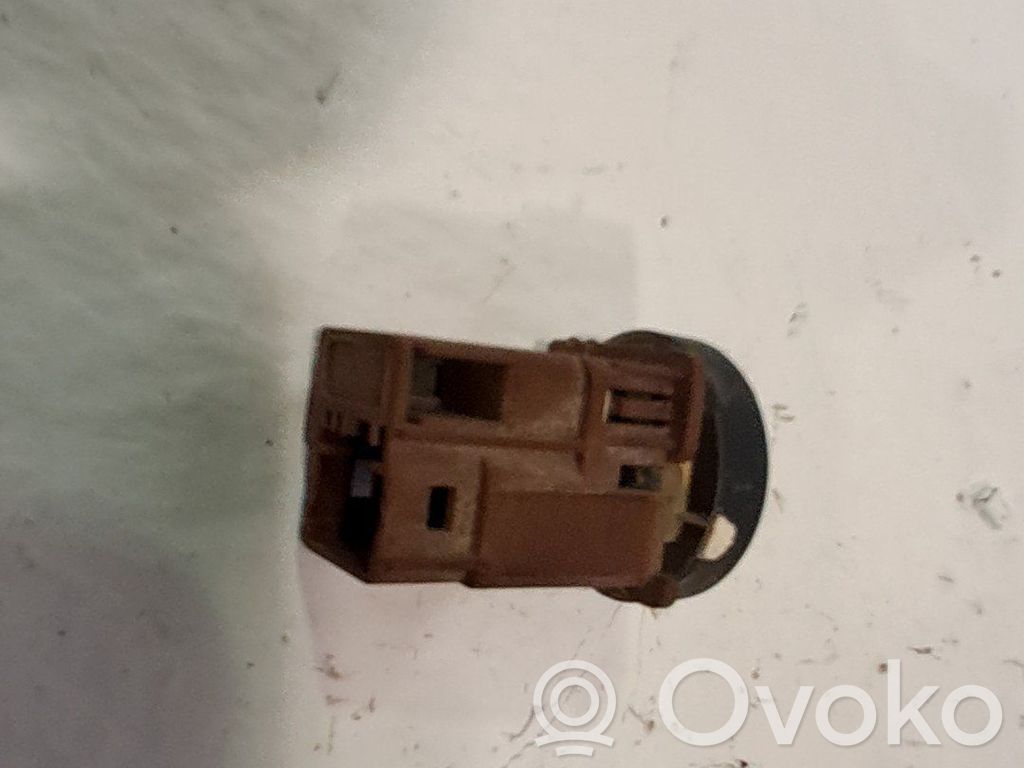 Citroen Berlingo Otros interruptores/perillas/selectores 