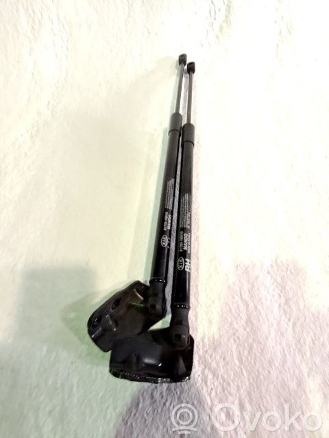 KIA Rio Tailgate/trunk/boot lid buffer 