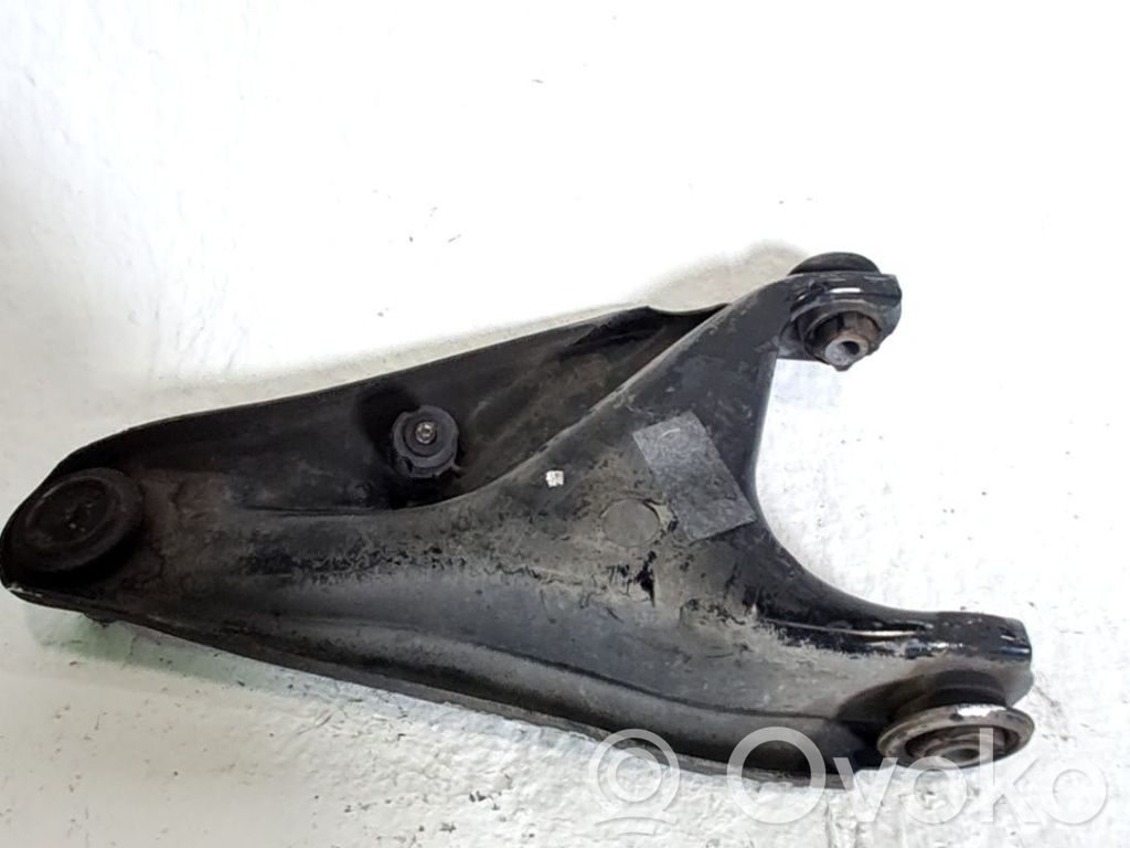 Dacia Sandero Basculă inferioară față