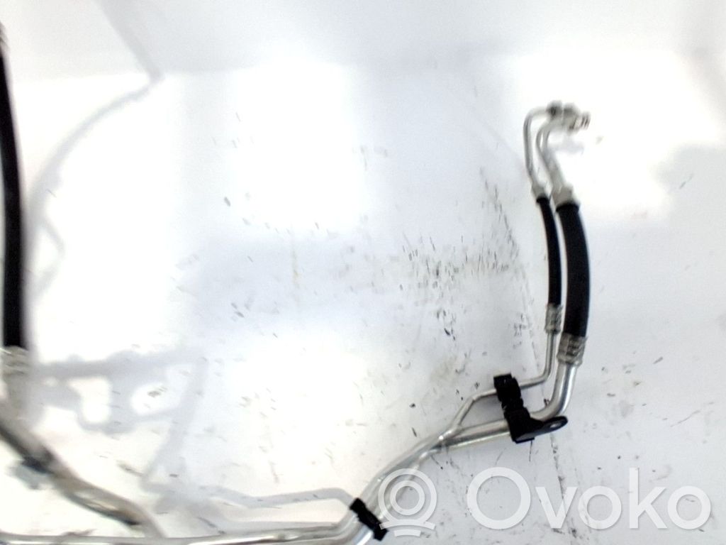 Manguito/racor flexible para A/C   9675102080