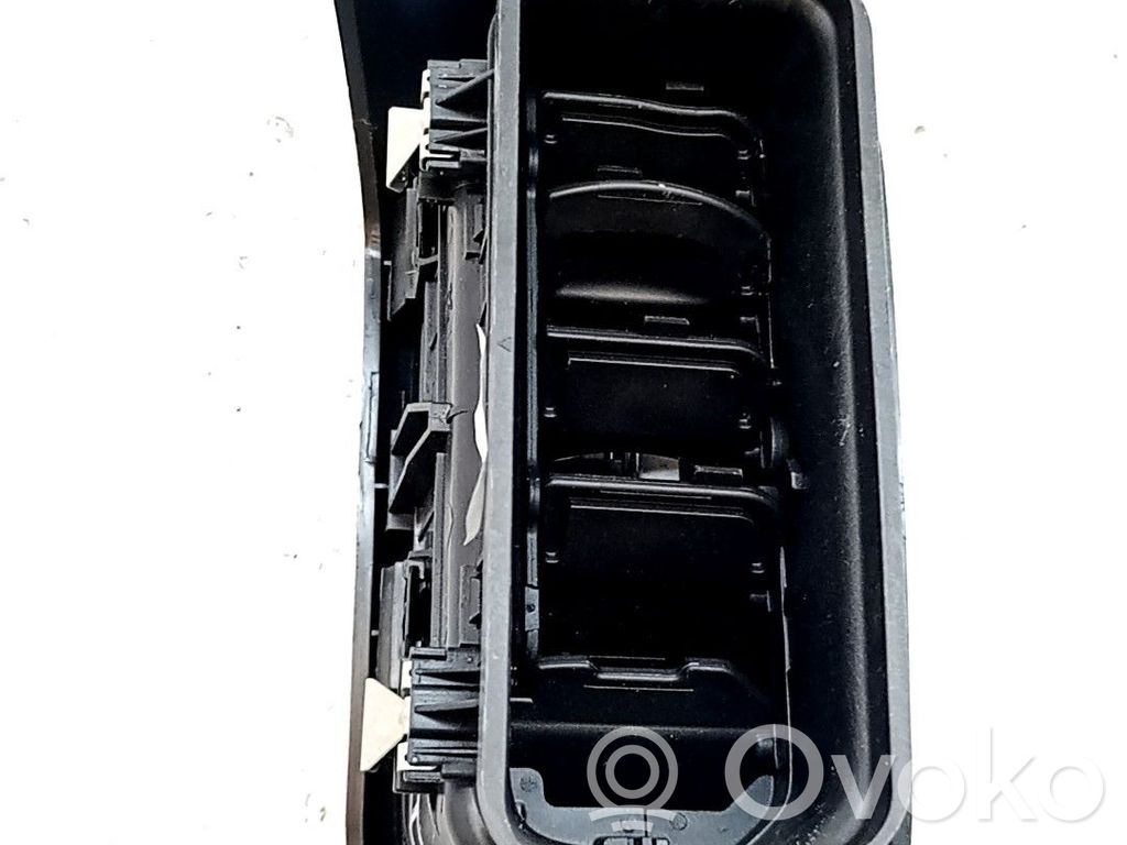Ramă grilă ventilație bord   98165645DX