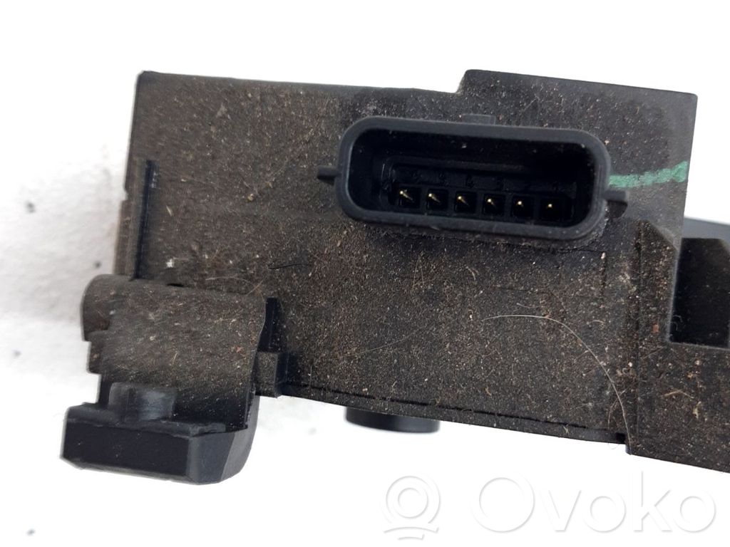 Pedal del acelerador   180026451R