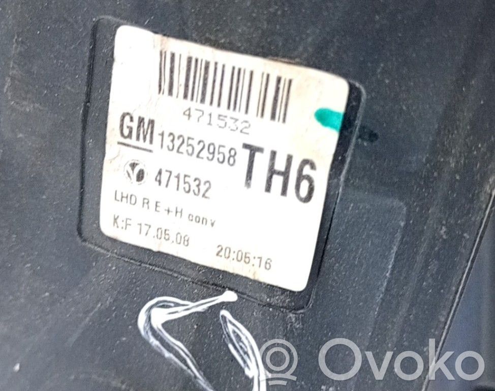 Opel Zafira B Oglindă electrică ușă față 