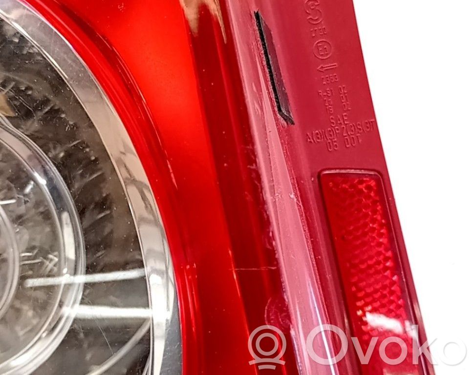 Volkswagen PASSAT CC Bec lampă spate