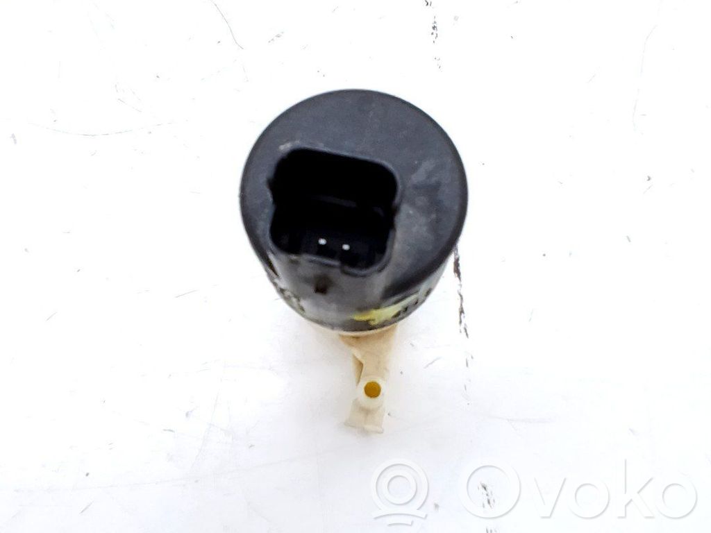 Windscreen/windshield washer pump   9801242180