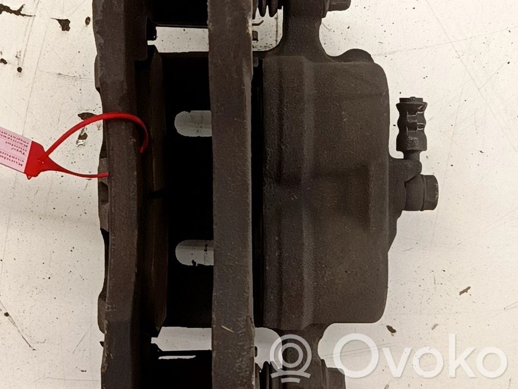 Etrier frână față   MR370775,4304