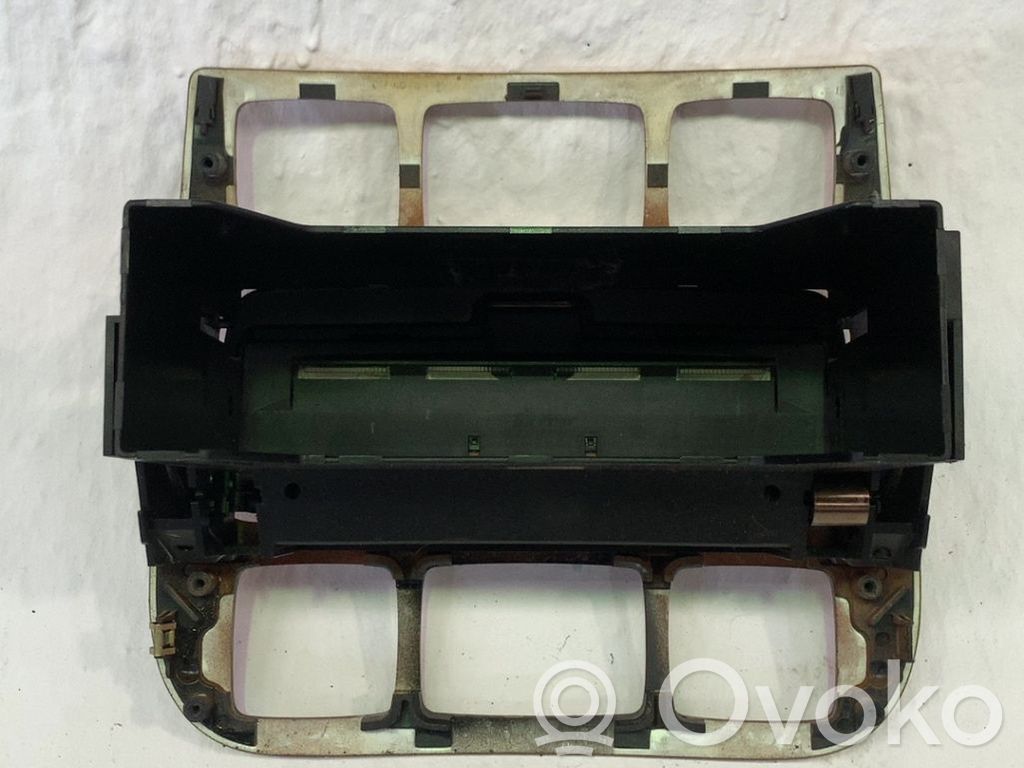 Moldura del panel   A2206800352