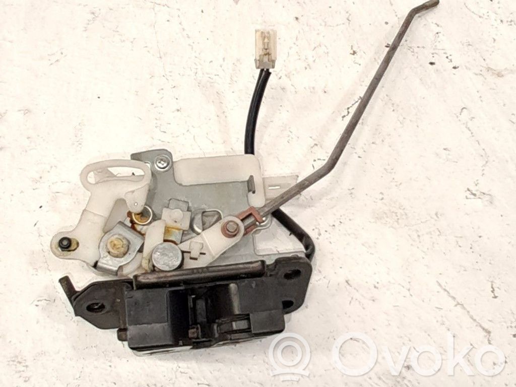 Tailgate lock latch   C24362310A