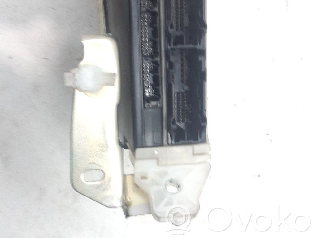 Módulo de fusible   8273002P80