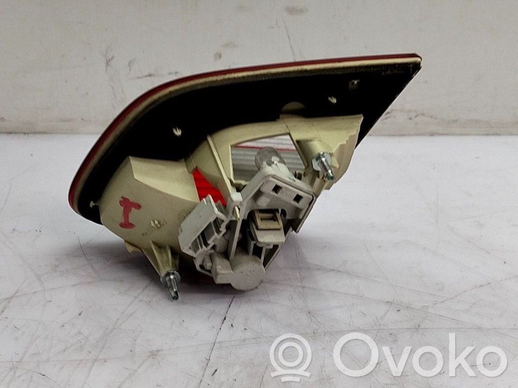 Takavalon polttimo   3T5945107