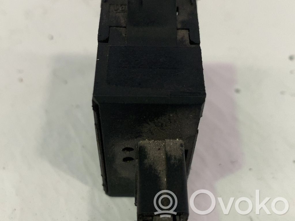 Sonstige Schalter / Griffe / Umschalter   6554C3