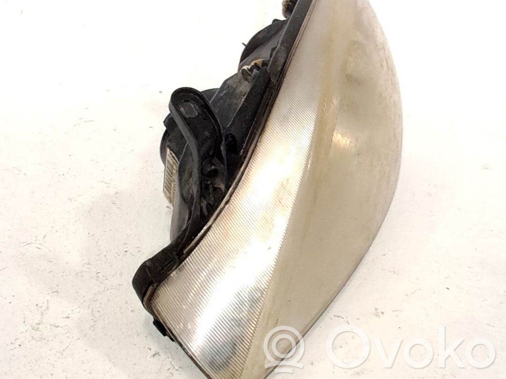 Lampa przednia   93185145