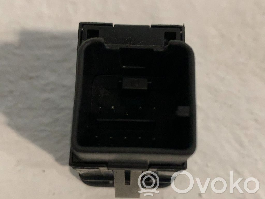 Volkswagen PASSAT CC Interruptor del sensor de aparcamiento (PDC) 