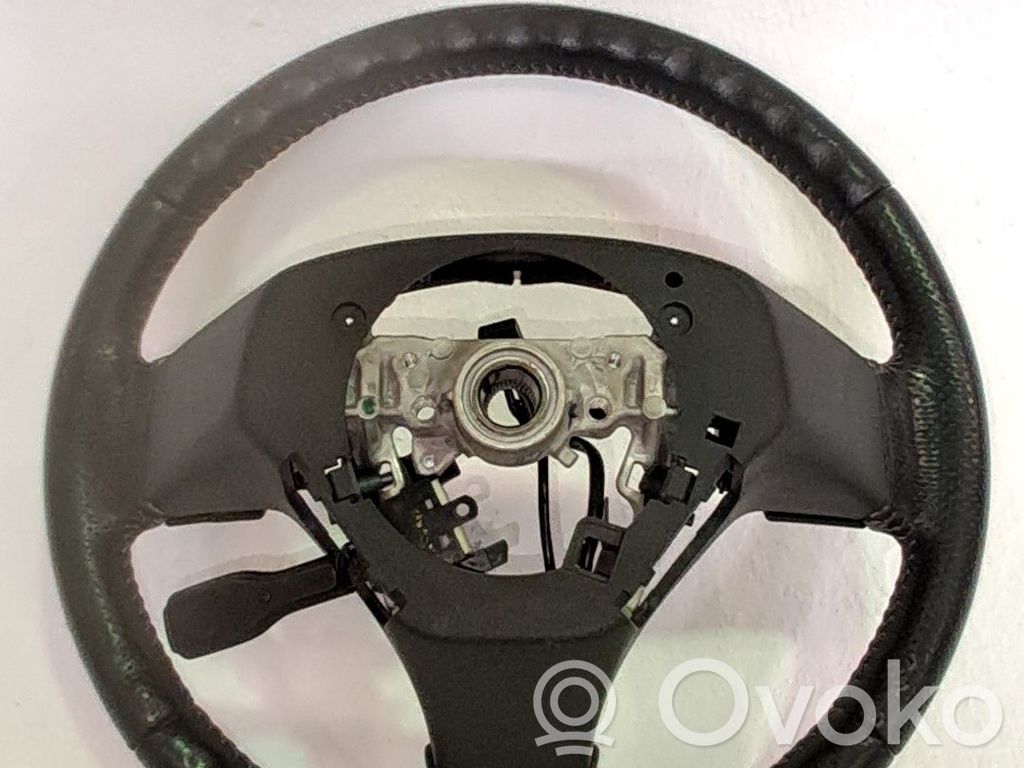 Toyota Corolla Verso AR10 Ohjauspyörä 